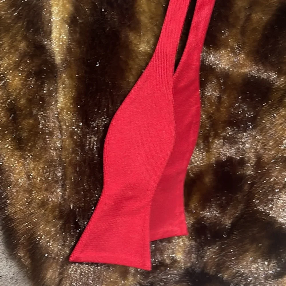 Fire Engine RED Tommy Hilfiger 100 % silk Bow Tie
